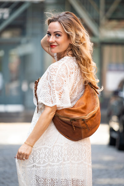 Bella Large Sling in Cognac