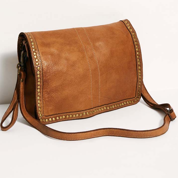 Camilla Messenger Bag in Cognac